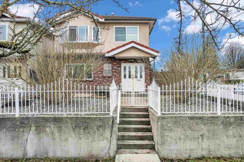 2808 Horley St, Vancouver, BC, V5R4R9 | Card Image