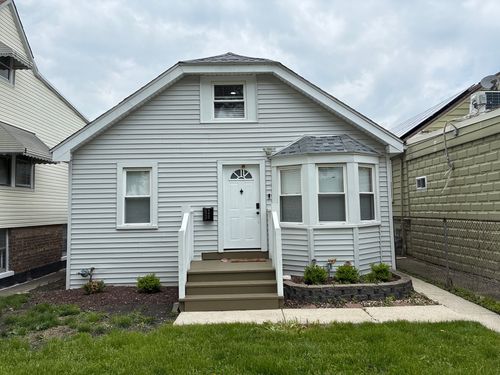 5230 W 51st St, CHICAGO, IL, 60638-1612 | Card Image