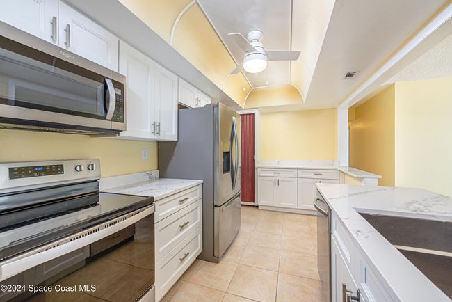 504 - 205 Highway A1a, Condo with 2 bedrooms, 2 bathrooms and null parking in Satellite Beach FL | Image 8