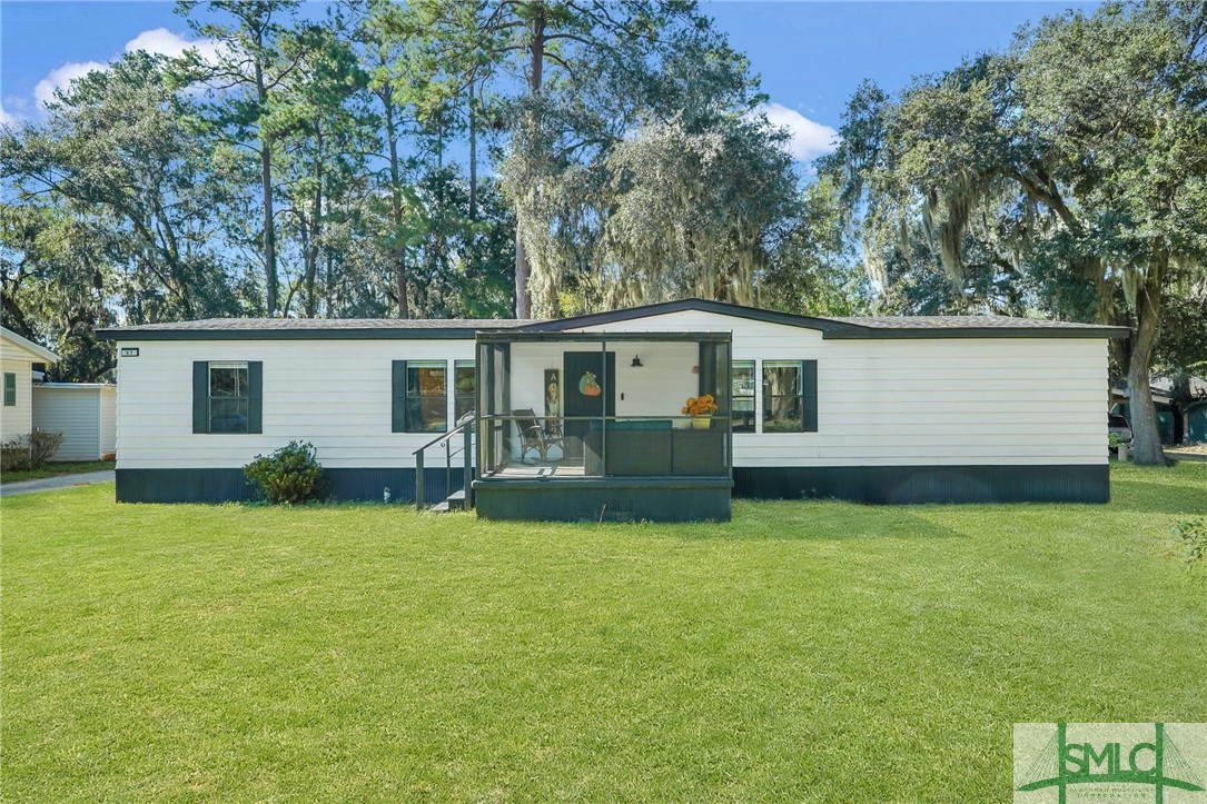 Woods Dr, Midway, GA 31320