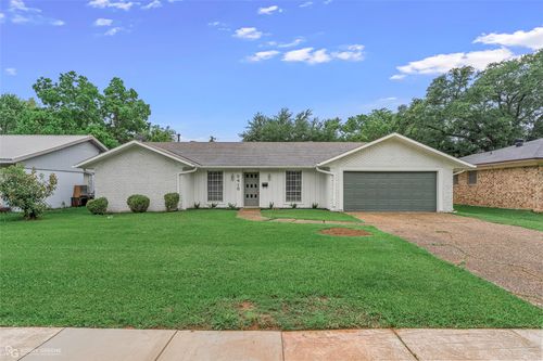 2418 Melrose Ave, Bossier City, LA, 71111-5930 | Card Image