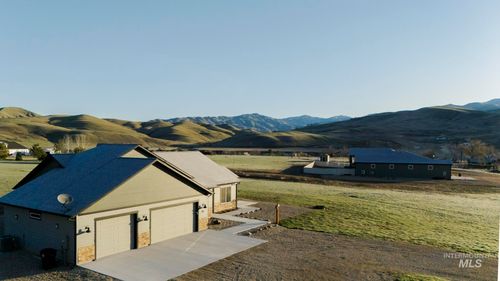 18 Teal Ln, Horseshoe Bend, ID, 83629-5081 | Card Image