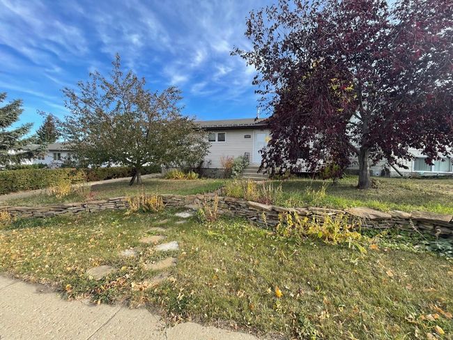5209 49 Street, House other with 4 bedrooms, 2 bathrooms and 4 parking in Kitscoty AB | Image 31