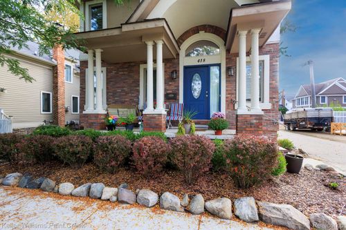 418 Oak St, Rochester, MI, 48307-1927 | Card Image