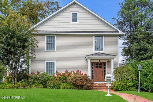 8 Glenwood Pl, Spring Lake, NJ, 07762-1618 | Card Image
