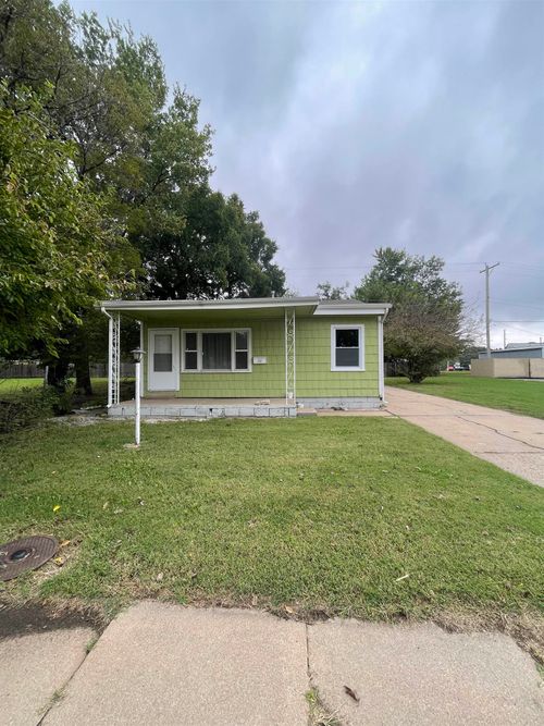 116 N Arthur St, El Dorado, KS, 67042-1427 | Card Image