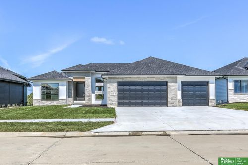 5510 N 213th Ave, Elkhorn, NE, 68022-4994 | Card Image