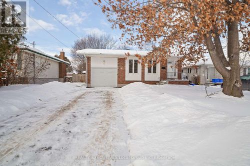 10 Manitou St, North Bay, ON, P1A1P4 | Card Image