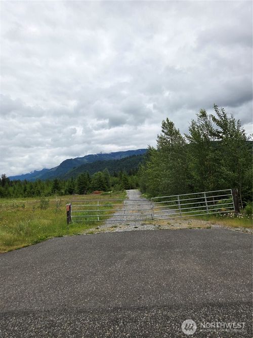 9242 Heady Road, Sumas, WA, 98295 | Card Image