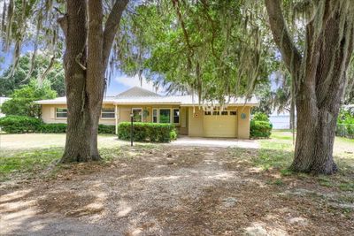 126 N Dixie Drive, House other with 5 bedrooms, 3 bathrooms and null parking in Frostproof FL | Image 1