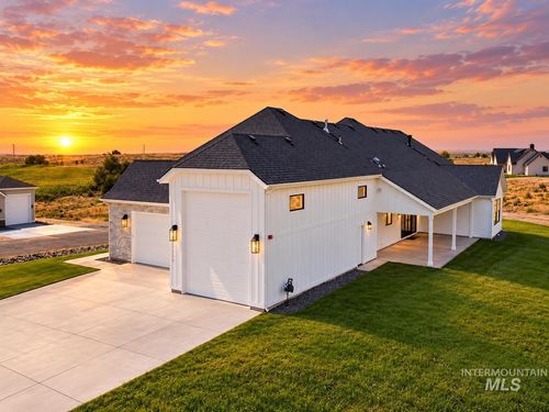 17244 Triple Crown Pl, Caldwell, ID, 83607-1220 | Card Image