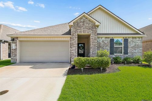 8368 Rosemary Ave, Denham Springs, LA, 70726-2039 | Card Image