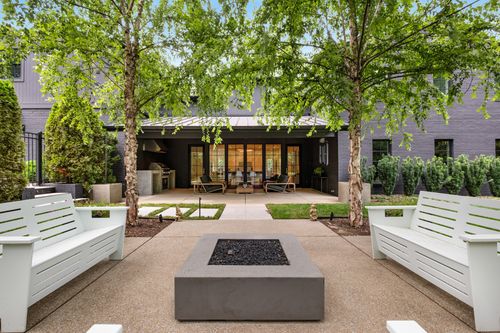 2804 Hawthorne Pl, Nashville, TN, 37212-5708 | Card Image