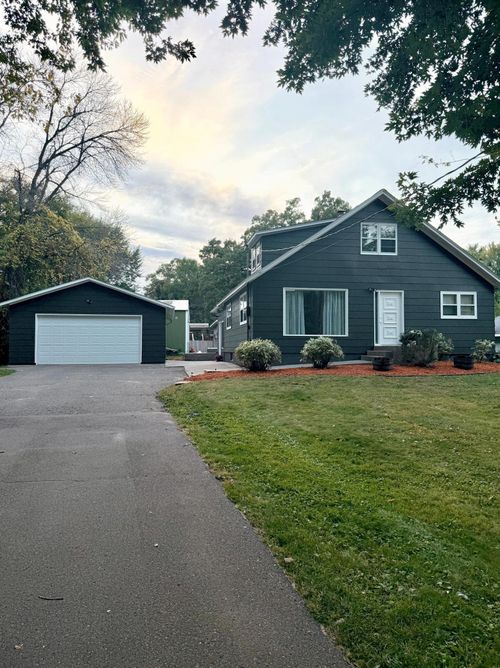 820 3rd St Se, Forest Lake, MN, 55025-1866 | Card Image