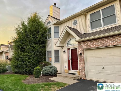 255 Ridings Cir, Macungie, PA, 18062-1816 | Card Image