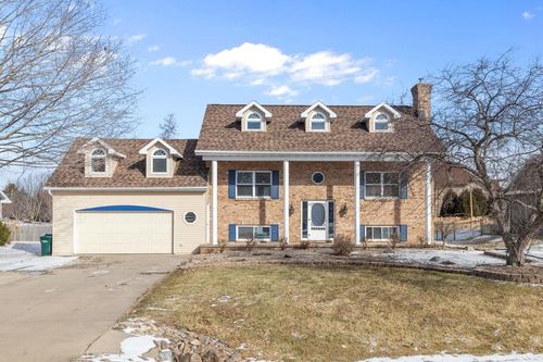 2618 W Sunnyview Circle, GRAND CHUTE, WI, 54914 | Card Image