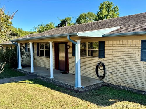 2416 Madison St, Hugo, OK, 74743-8500 | Card Image