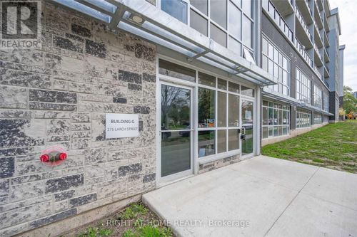 g101-275 Larch St, Waterloo, ON, N2L3R2 | Card Image