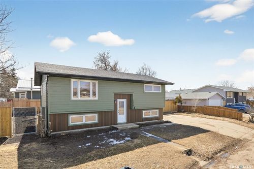 1438 Sioux Cres, Moose Jaw, SK, S6H7H6 | Card Image
