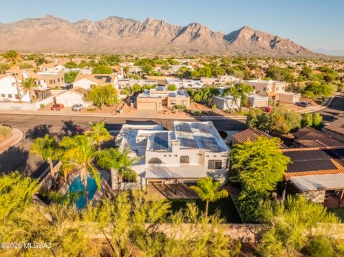 12831 N Meadview Way, Oro Valley, AZ, 85755-6635 | Card Image