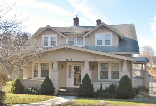 1634 Stanley St, New Britain, CT, 06053-2440 | Card Image