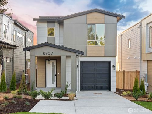 8707 126th Ave Ne, Kirkland, WA, 98033-5906 | Card Image