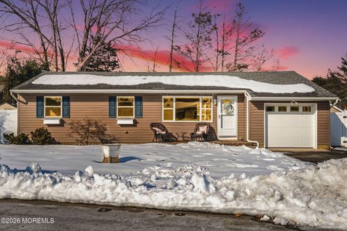 98 Oak Tree Ln, Toms River, NJ, 08753-2522 | Card Image