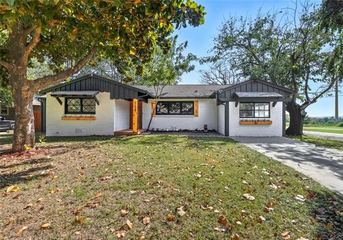 108 Hilltop Dr, Grandview, TX, 76050-2005 | Card Image