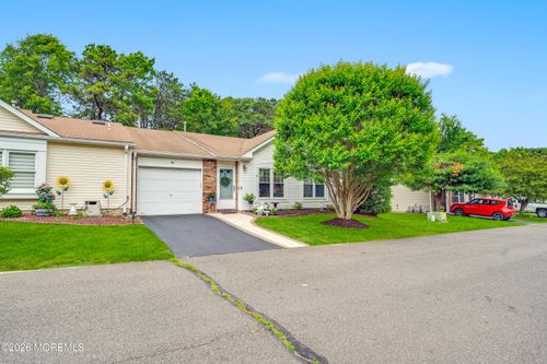 28 Nicole Ct, Lakewood, NJ, 08701-7314 | Card Image