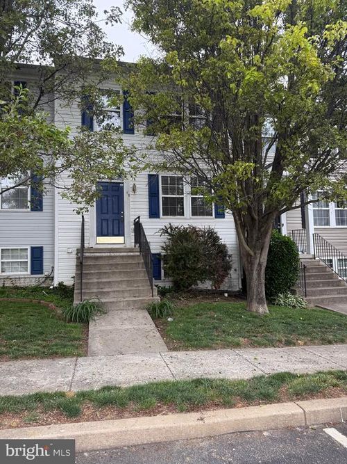 48 Holmes Dr, CHARLES TOWN, WV, 25414-4199 | Card Image