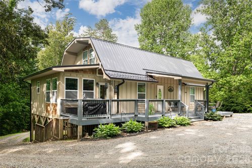 34 Winter Crest Dr, Candler, NC, 28715-8495 | Card Image