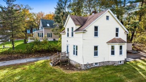 36 Central St, Auburn, MA, 01501-2325 | Card Image