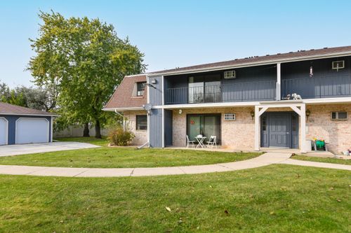 3215 W Mangold Ave, Greenfield, WI, 53221-5650 | Card Image