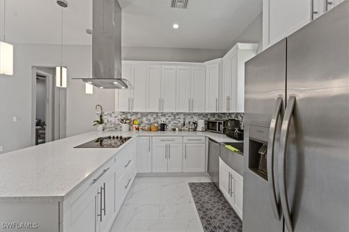 3219 64th Ave Ne, NAPLES, FL, 34120-4036 | Card Image