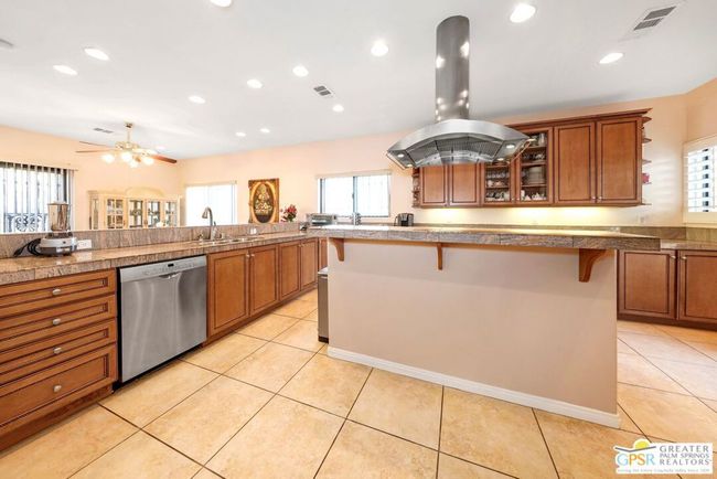 Kitchen | Image 36