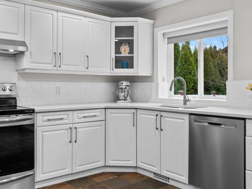 452 Naismith Ave, Harrison Hot Springs, BC, V0M1K0 | Card Image
