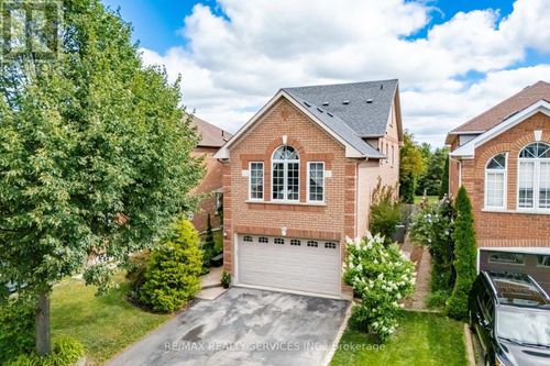23 Swansea Meadows Drive, Brampton (Northwest Sandalwood Parkway), ON, L7A2C5 | Card Image
