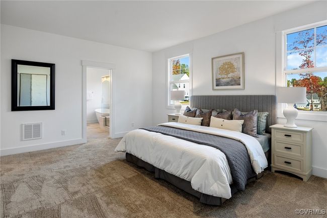 Beautiful primary suite | Image 23