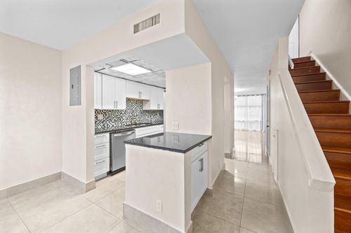 apt-204-1401 S Federal Hwy, Boca Raton, FL, 33432-7311 | Card Image
