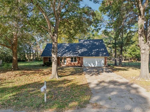 6136 S 219th East Ave, Broken Arrow, OK, 74014-6620 | Card Image