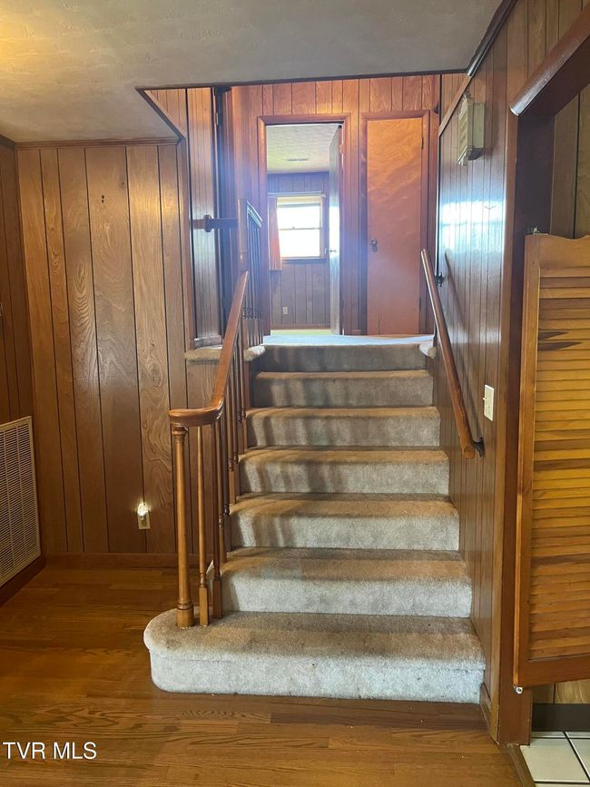 211 Overview Loop, House other with 3 bedrooms, 3 bathrooms and null parking in Jonesville VA | Image 11