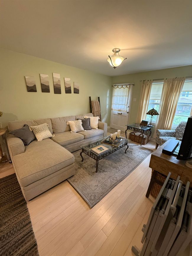 APT-2 - 2993 Walnut Grove Rd, Condo with 2 bedrooms, 1 bathrooms and null parking in Memphis TN | Image 9