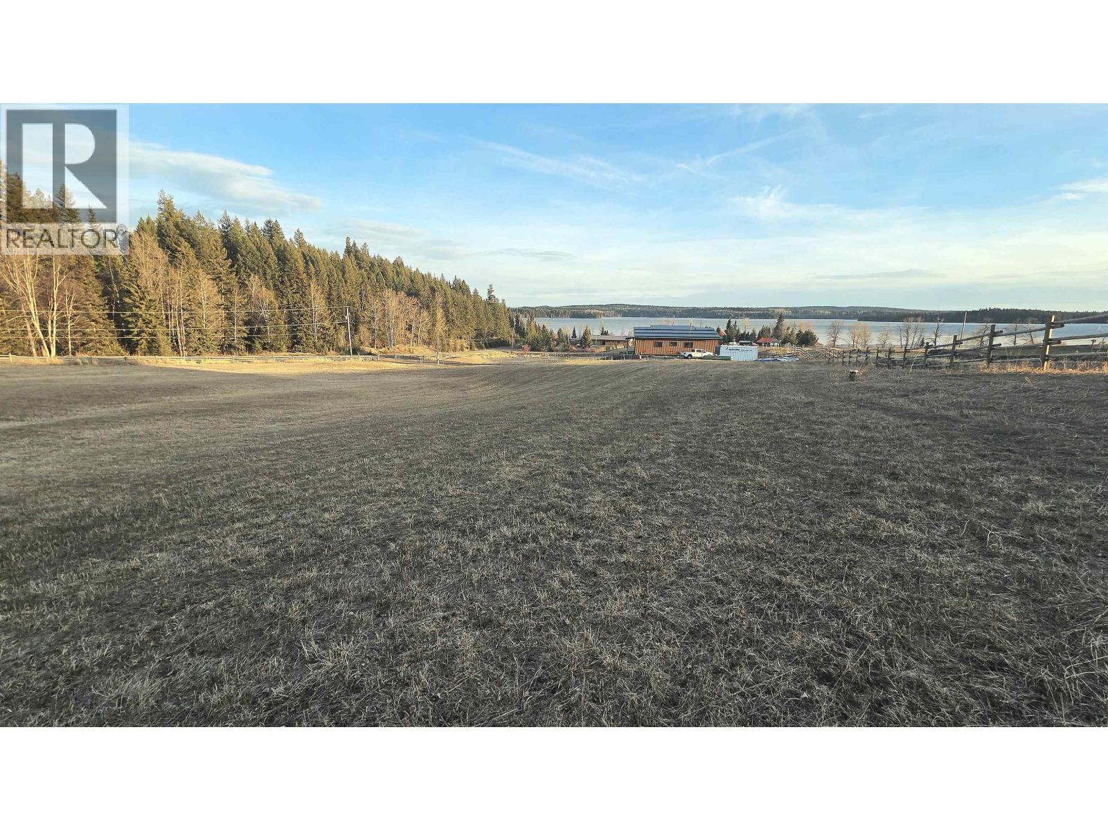 Land in Bridge Lake 3