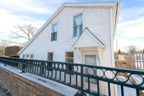 343 E Green Bay Avenue, Saukville, WI, 53080 | Card Image