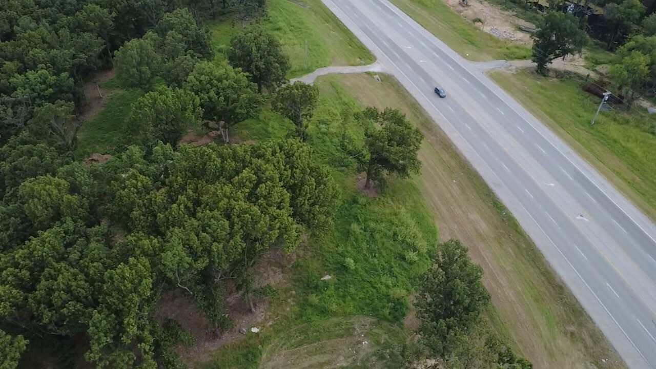 Land in Grove 3