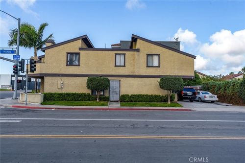 7611 Warner Ave, Huntington Beach, CA, 92647-4719 | Card Image