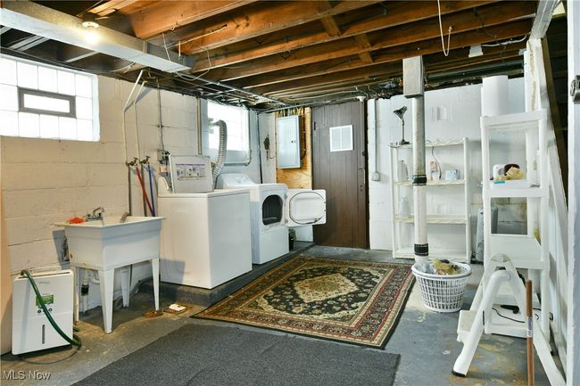 1774 Edgewood St Ne, House other with 3 bedrooms, 2 bathrooms and null parking in Warren OH | Image 32
