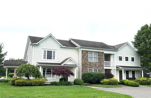 12 Cambridge Gln, Columbiana, OH, 44408 | Card Image
