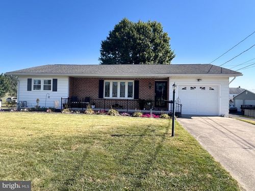 329 6th St, LEWISTOWN, PA, 17044-1214 | Card Image