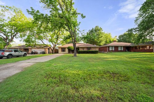200 W Garrity St, Corsicana, TX, 75110-1237 | Card Image